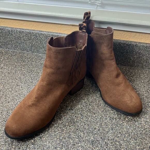 Lane Bryant Ankle Boots Block Heel Womens Sz 11W Brown Faux Suede Pull On Bootie - Picture 4 of 11